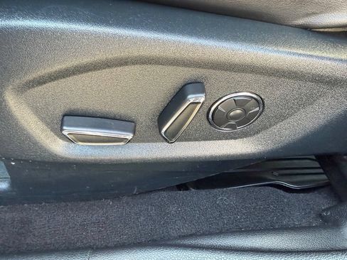 Used 2018 Ford Explorer Platinum AWD/4WD image 14
