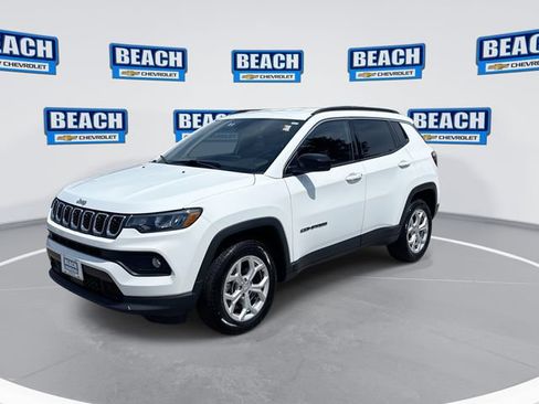 Used 2024 Jeep Compass Latitude AWD/4WD image 4