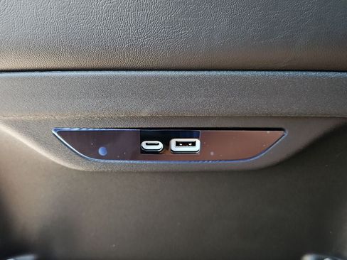 New 2027 Chrysler Pacifica Select FWD image 19