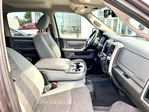 Used 2019 RAM 1500 Big Horn RWD image 28
