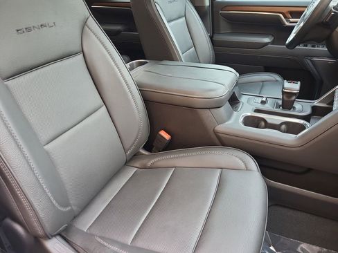 Used 2023 GMC Sierra 1500 Denali w/ Technology Package image 13