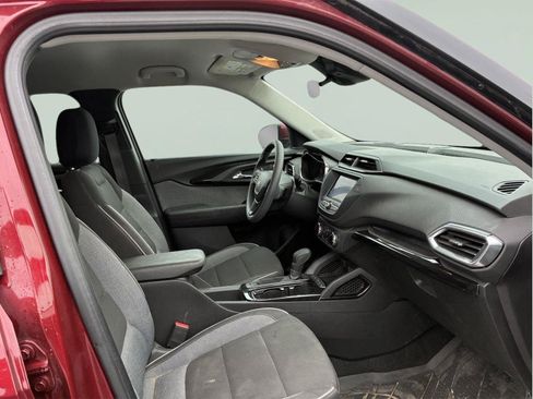Used 2022 Chevrolet TrailBlazer LT AWD/4WD image 11