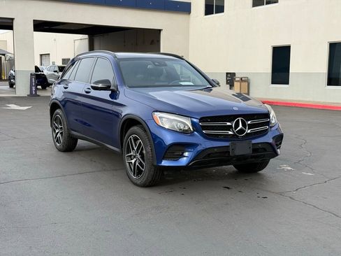 Used 2019 Mercedes-Benz GLC 300 4MATIC image 1