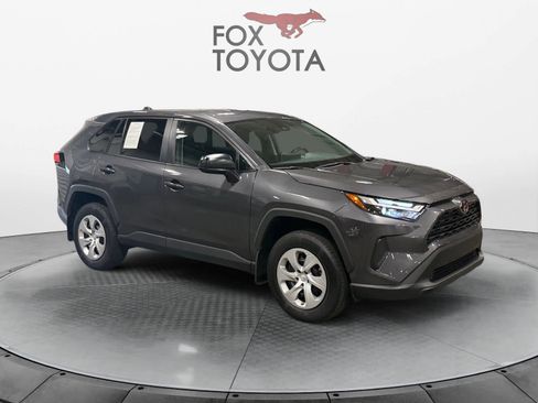Used 2023 Toyota RAV4 LE AWD/4WD image 8