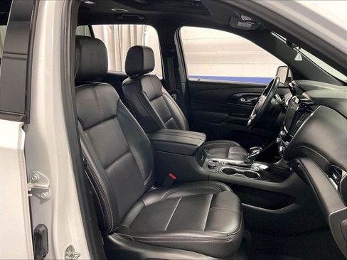 Used 2023 Chevrolet Traverse RS AWD/4WD image 11