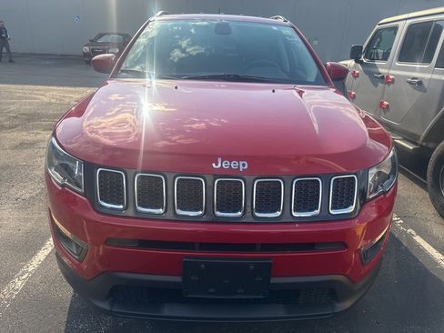 Used 2019 Jeep Compass Latitude w/ Popular Equipment Group image 10