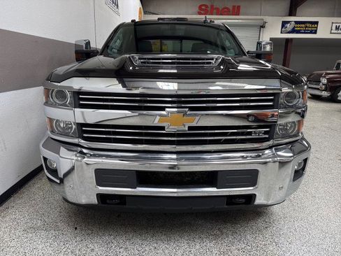 Used 2019 Chevrolet Silverado 3500 LTZ w/ Duramax Plus Package image 2