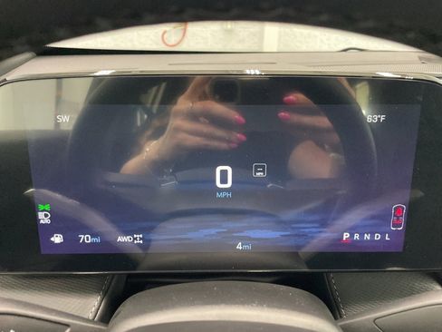 New 2026 Chevrolet Equinox LT w/ Convenience Package II image 35