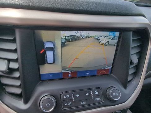Used 2018 GMC Acadia Denali w/ Technology Package AWD/4WD image 22