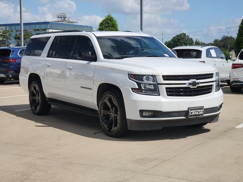Used 2019 Chevrolet Suburban Premier RWD image 3