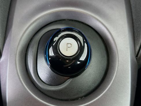 Used 2023 Nissan Leaf S image 24