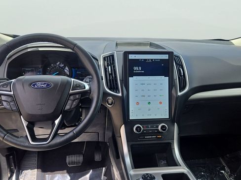 Certified 2024 Ford Edge SEL w/ Convenience Package AWD/4WD image 9