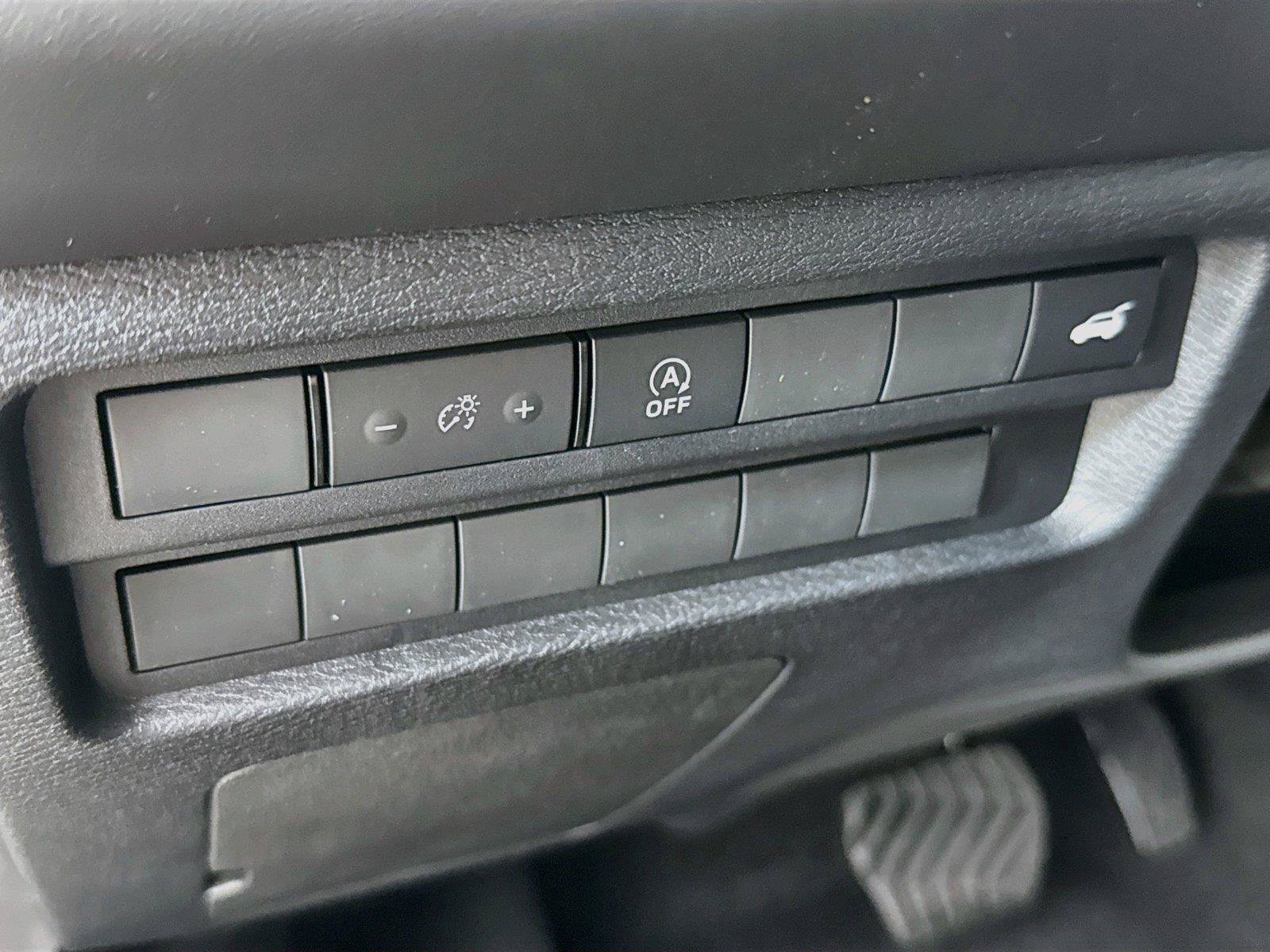 New 2026 Mitsubishi Outlander SE FWD image 14