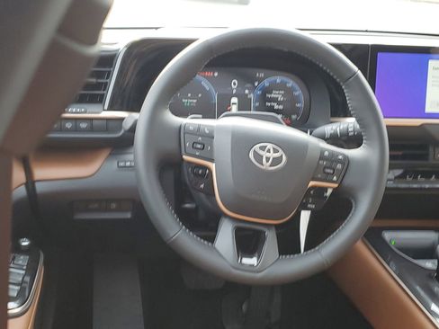 New 2026 Toyota Crown Signia Limited image 12