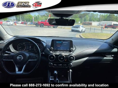 Used 2023 Nissan Sentra SR w/ Electronics Package FWD image 12