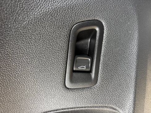 Used 2024 Volkswagen Atlas Cross Sport SEL AWD/4WD image 26