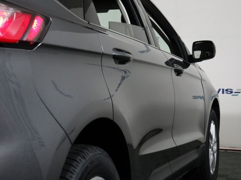 Used 2024 Ford Edge SEL AWD/4WD image 5