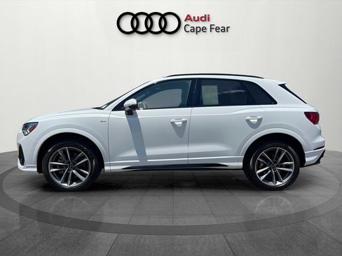 Certified 2025 Audi Q3 2.0T Premium w/ Convenience Package AWD/4WD image 2