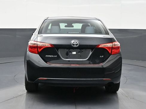 Used 2018 Toyota Corolla LE image 4