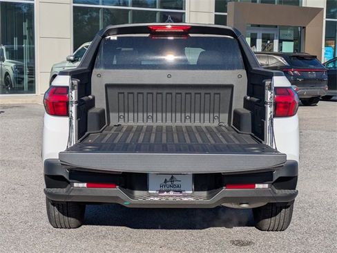 Used 2024 Hyundai Santa Cruz SE image 13