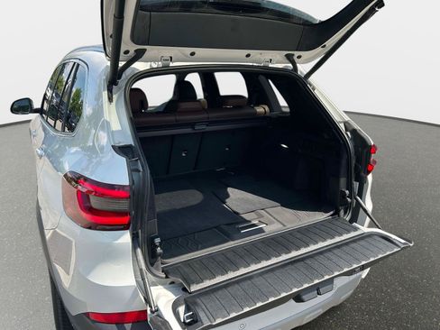 Used 2023 BMW X5 xDrive40i w/ Premium Package AWD/4WD image 11