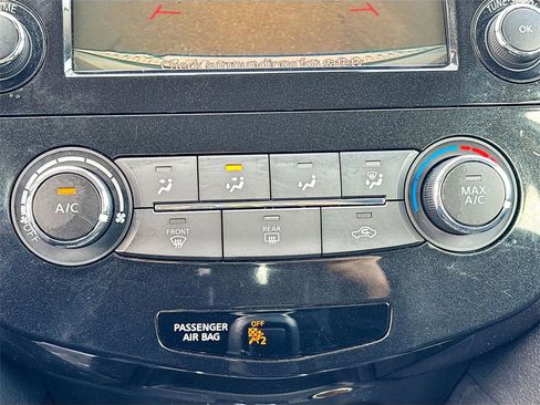 Used 2020 Nissan Rogue S image 16