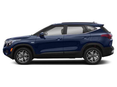 Certified 2021 Kia Seltos EX AWD/4WD image 3