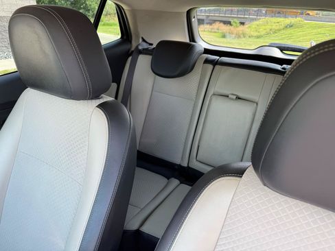Used 2018 Buick Encore Preferred AWD/4WD image 17