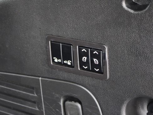 Used 2017 GMC Yukon SLT RWD image 27