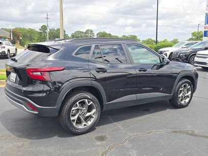 Used 2025 Chevrolet Trax LT