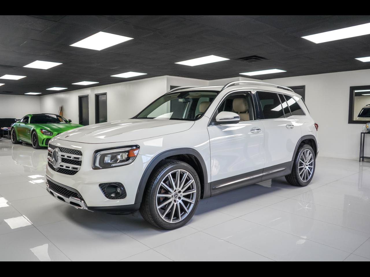Used 2021 Mercedes-Benz GLB 250 w/ Premium Package image 1