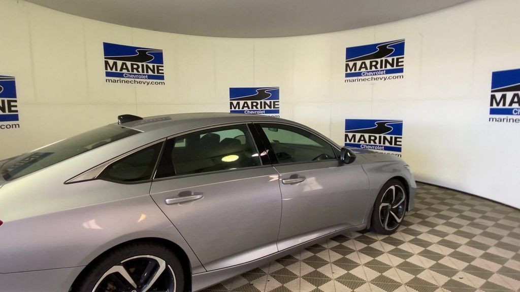Used 2022 Honda Accord Sport image 2