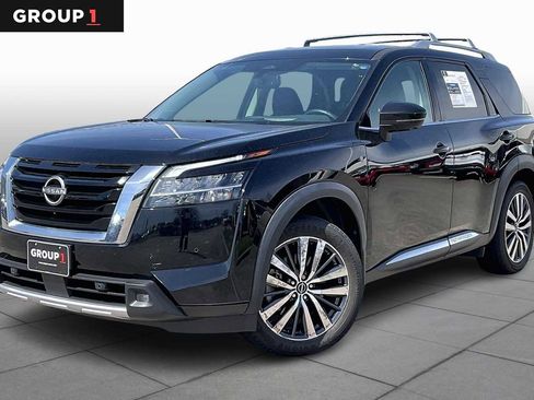 Used 2022 Nissan Pathfinder Platinum w/ Cargo Package image 1