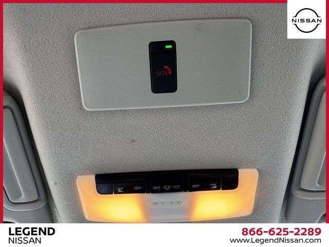 Used 2025 Nissan Versa SR w/ Trunk Package FWD image 28