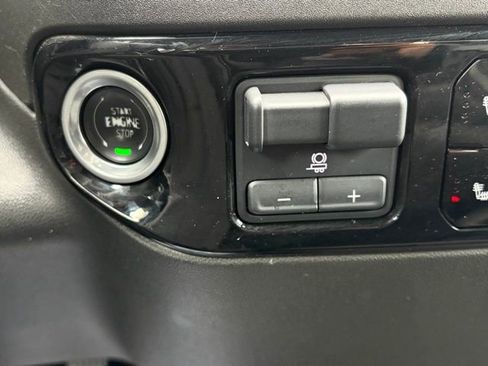 Used 2025 GMC Sierra 1500 SLT image 21