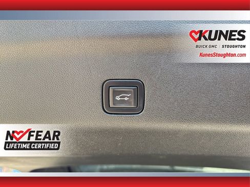 Used 2023 GMC Yukon AT4 image 36