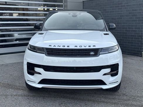 Used 2025 Land Rover Range Rover Sport Dynamic SE AWD/4WD image 2