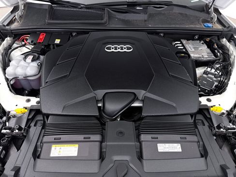 Used 2025 Audi Q7 3.0T Premium Plus AWD/4WD image 14