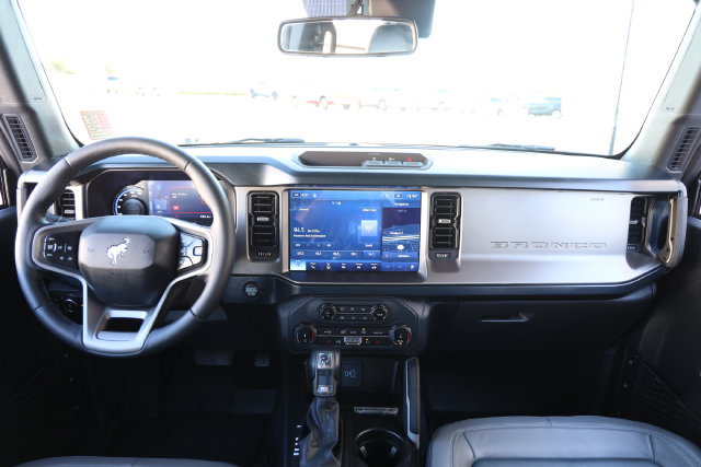 Used 2022 Ford Bronco Outer Banks AWD/4WD image 10
