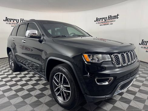 Used 2017 Jeep Grand Cherokee Limited AWD/4WD image 5