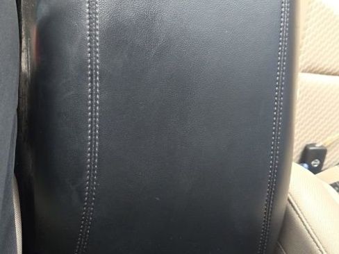 Used 2023 Ford Explorer XLT image 37