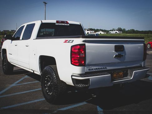 Used 2018 Chevrolet Silverado 1500 LT w/ All Star Edition AWD/4WD image 9
