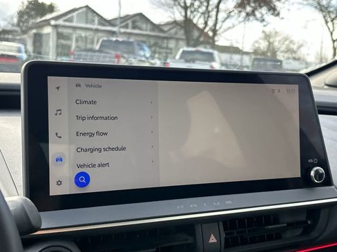 Used 2023 Toyota Prius Prime Premium image 15