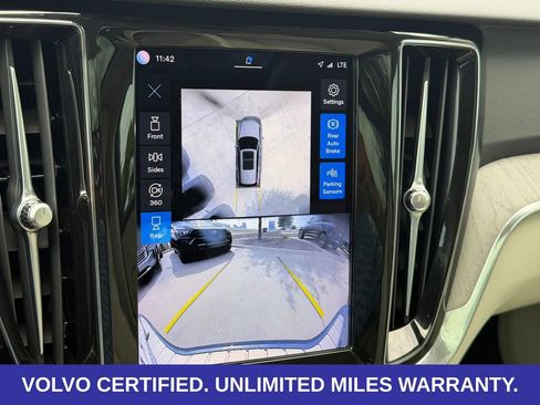 Certified 2024 Volvo V60 B5 Cross Country Plus w/ Protection Package Premier AWD/4WD image 25