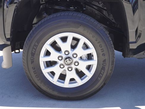 Certified 2025 Toyota Tacoma SR5 AWD/4WD image 20