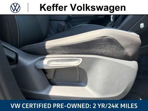 Certified 2023 Volkswagen Tiguan SE FWD image 34