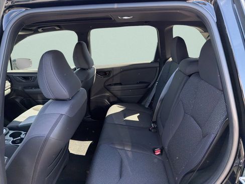 Used 2025 Subaru Forester Premium AWD/4WD image 25