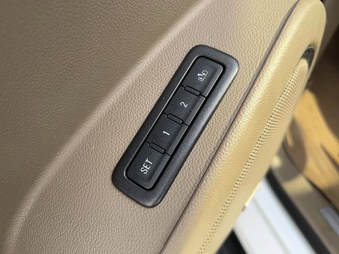 Used 2016 Chevrolet Tahoe LT image 12