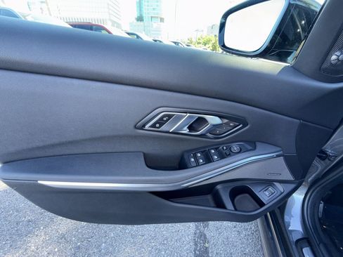 Used 2021 BMW 330i xDrive Sedan w/ M Sport Package AWD/4WD image 15