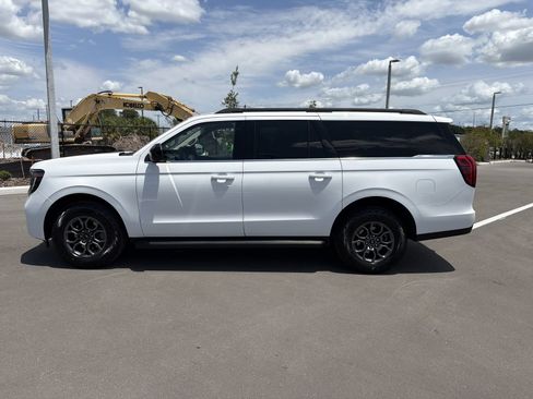 Used 2025 Ford Expedition Max Active RWD image 6